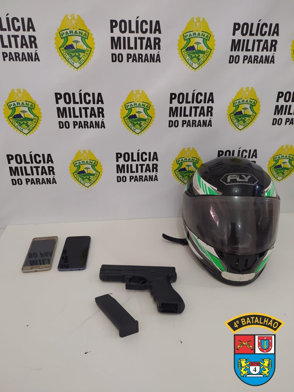 Jovens são presos por porte ilegal de arma e embriaguez ao volante